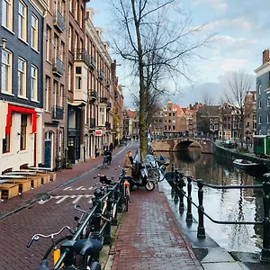 Bed & Breakfast Bee - In The Trendy Jordaan Amsterdam